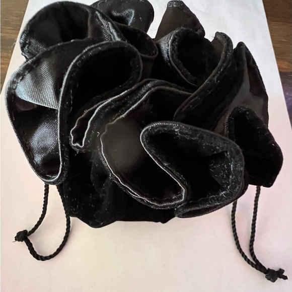 Saks Fifth Avenue Black Velvet Drawstring Jewelry Pouch - Picture 1 of 7